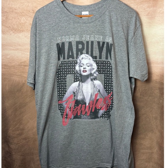 Marilyn Monroe Flawless T-Shirt Gray Size XL New Without Tags - Picture 1 of 4